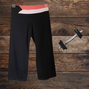 🌺VICTORIA SECRET  Sport Sleek Fit Capri